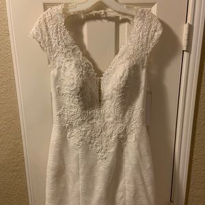 Galina Signature Wedding Gown/Dress David’s Bridal